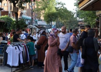 Bayramın tadı kaçtı: Tatlıya 40, kolonyaya 20 lira zam