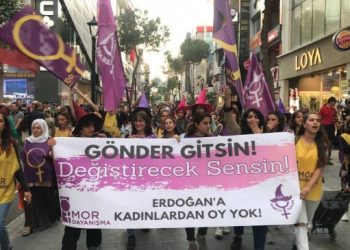 Ankara ve İzmir’de 4 gözaltı