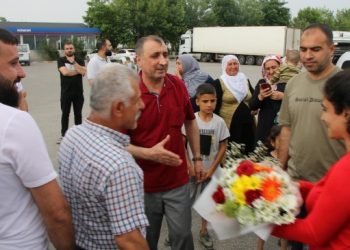 30 yıllık tutuklu Şahin’e kitlesel karşılama