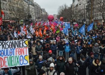 Fransa’da 64 yaş kararnameleri Resmi Gazete’de