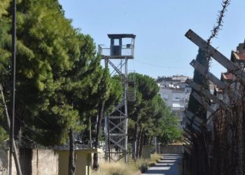 İhlalleri protesto eden tutuklulara sevk ve soruşturma