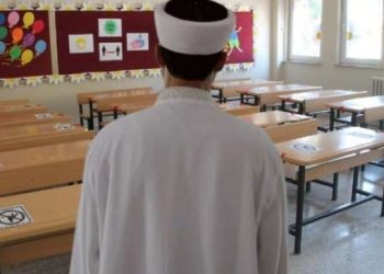 Koçyiğit’ten devlet okullarına imam atanmasına ilişkin önerge