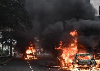 ABD, Fransa'da yaşayan vatandaşlarını uyardı: Protestolardan uzak durun