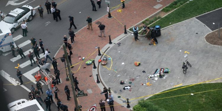 ABD'de mezuniyet töreninde silahlı saldırı: İki ölü, beş yaralı