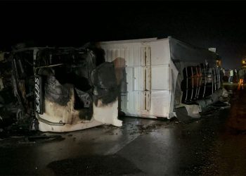AKP Grup Başkanvekili ve oğlu trafik kazasında yaralandı