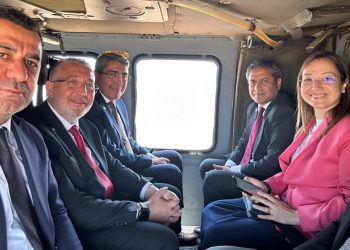 AKP’liler bir kez daha itibardan tasarruf etmedi! Bayramlaşmak için 45 dakikalık yolu helikopterle gittiler