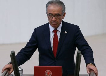 Ahat Andican İYİ Parti’den istifa etti: ‘Partisiz Muhalefet’ saflarına katıldım