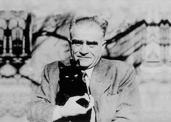 Ahmet Hamdi Tanpınar 122 yaşında: 'Sonsuzlukta bir yıldız'