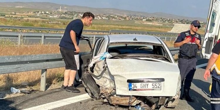 Aksaray'da kaza: Bir bebek öldü, yedi kişi yaralandı