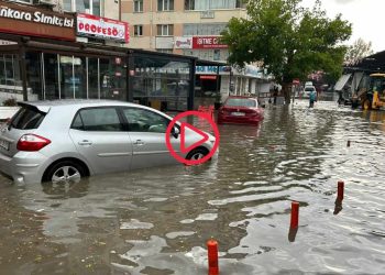 Ankara'da beklenen oldu: Yollar göle döndü