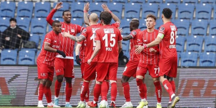 Antalyaspor bekleneni veremedi