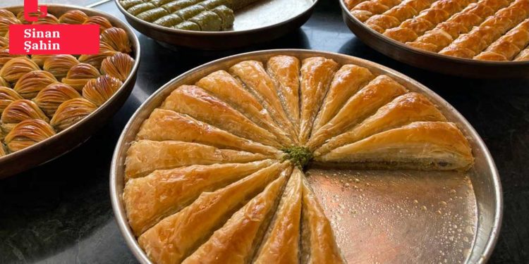 Antep baklavası cep yakıyor: İkinci kez zam geldi, kilosu 500 lira!