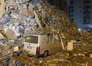 Antep'te depremde yıkılan binanın inşaat mühendisi tutuklandı