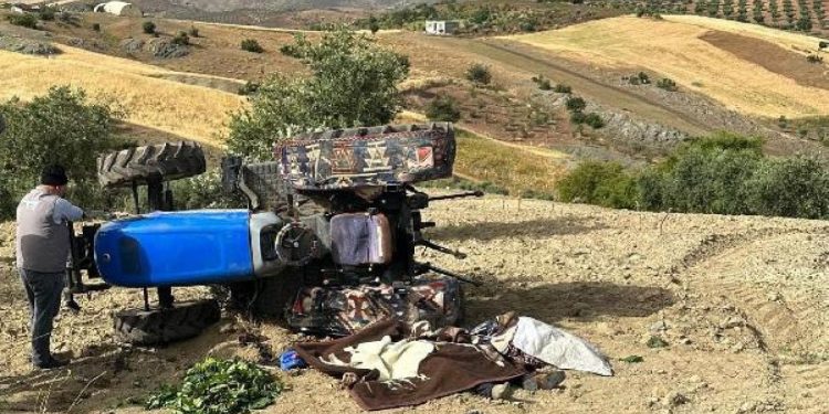 Antep'te traktör devrildi: Üç kişi öldü