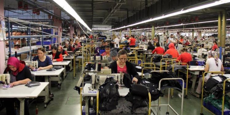 Asgari ücret cebe girmeden erimeye devam ediyor: Açıklandığından bu yana 45 dolar yok oldu