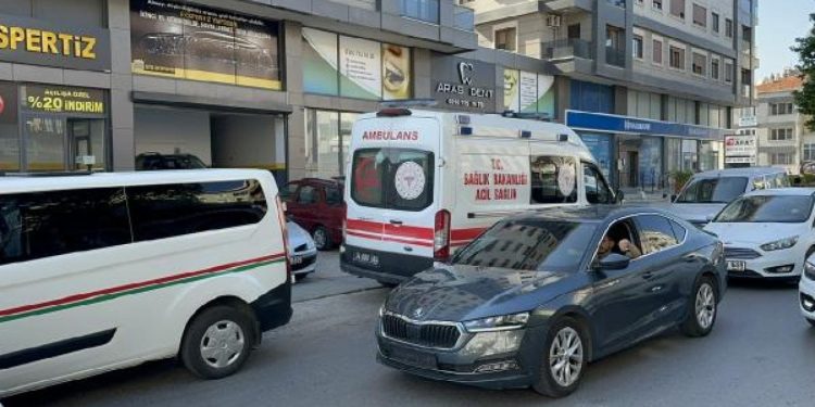 Ataşehir'de hafriyat kamyonunun çarptığı yaya vefat etti