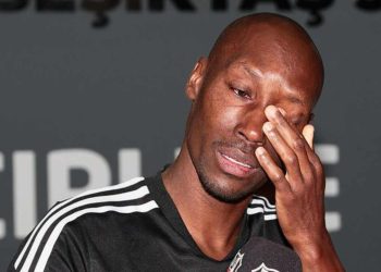 Atiba Hutchinson, Beşiktaş'a veda etti