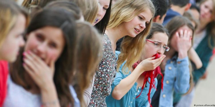 Avrupalı gençler gelecek konusunda karamsar