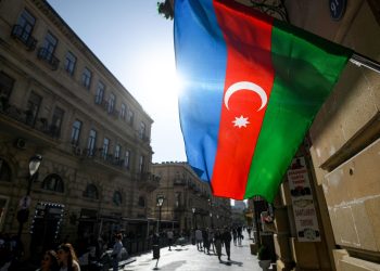 Azerbaycan, vatandaşlarını İran’a seyahat etmemeleri konusunda uyardı