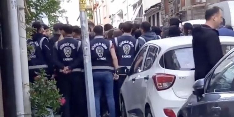 BEKSAV'ın 'Pride' filmi gösteriminde çok sayıda gözaltı