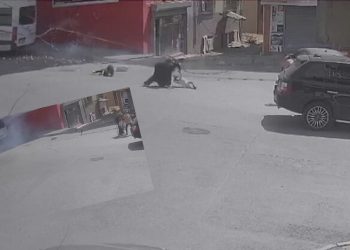 Bağcılar'da anne ve üç çocuğunun üzerine elektrik kabloları düştü
