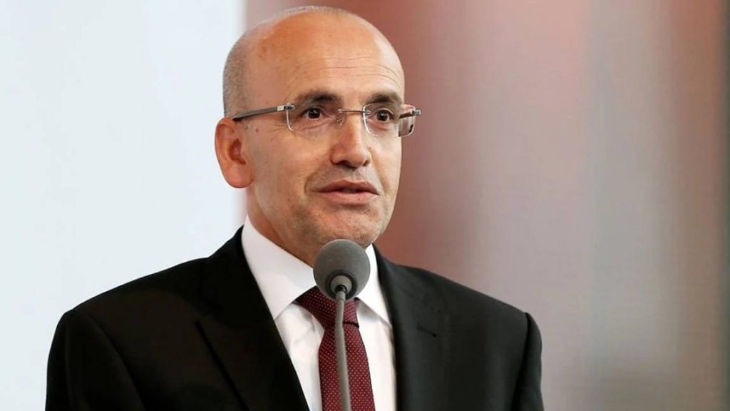 Bloomberg: Mehmet Şimşek, kamu bankaları üzerinden döviz müdahalelerinin yumuşatılmasını istedi