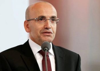 Bloomberg: Mehmet Şimşek, kamu bankaları üzerinden döviz müdahalelerinin yumuşatılmasını istedi