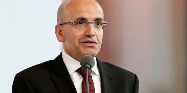 Bloomberg: Mehmet Şimşek, kamu bankaları üzerinden döviz müdahalelerinin yumuşatılmasını istedi