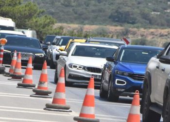 Bodrum'da bayram yoğunluğu: 48 saatte 35 binden fazla araç giriş yaptı