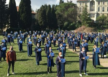 Boğaziçi Rektörlüğü'nden akademisyenlere tehdit