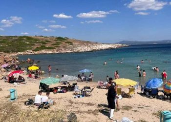 Bozcada'da Akvaryum Koyu'na girişe 150 lira istedi: Belediye ticari faaliyetini sonlandırdı