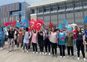 Bursa Pakkens'de sendika üyesi işten çıkarıldı, işçiler iş bıraktı