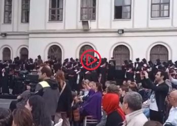 Cağaloğlu Anadolu Lisesi Müdürü, öğrenciler tarafından protesto edildi: H.K.G. davasında failleri savunmuştu