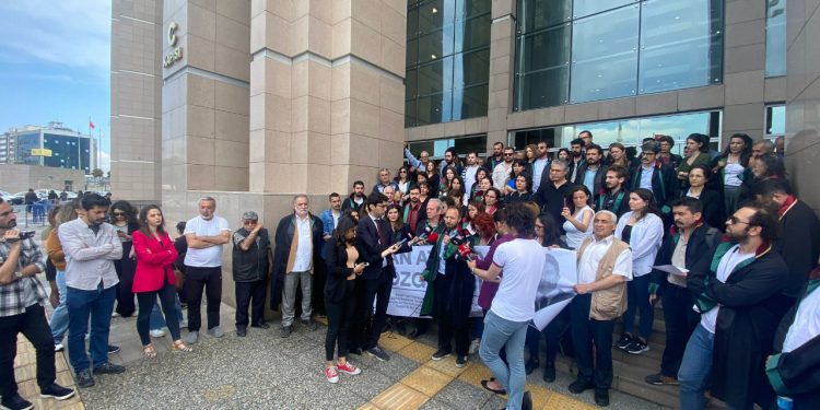 Can Atalay için İstanbul Adliyesi'nde özgürlük çağrısı: Esir tutulan haktır