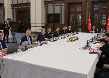 Cevdet Yılmaz: Para, maliye politikasıyla finansal istikrar pekişecek