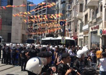 Cumartesi Anneleri AYM kararlarına rağmen 952’nci haftada da gözaltına alındı