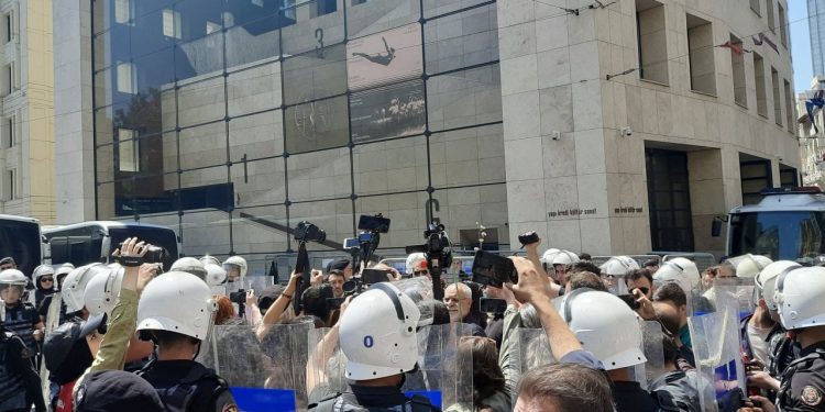 Cumartesi Anneleri bir kez daha gözaltına alındı