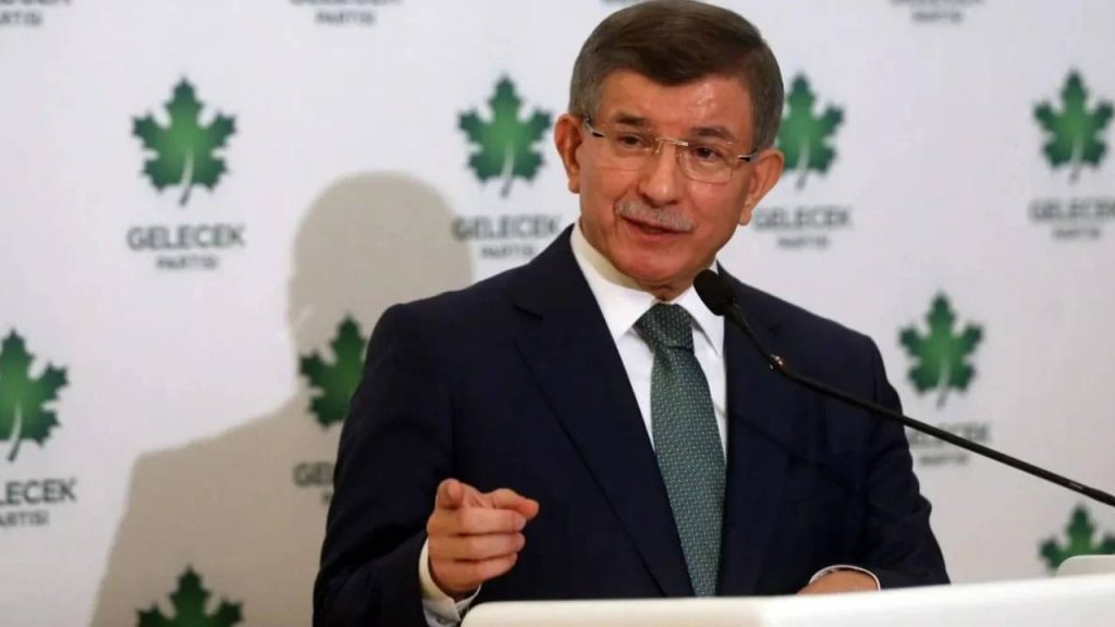 Davutoğlu: Bizi camilerde hesaba çekmeye çalışanlara biz hesap soracağız