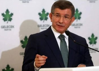 Davutoğlu: Bizi camilerde hesaba çekmeye çalışanlara biz hesap soracağız