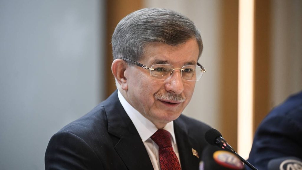 Davutoğlu'ndan Nebati paylaşımı: Bunlarda utanma, ar, haya kalmamış, siyasi ahlak hiç kalmamış