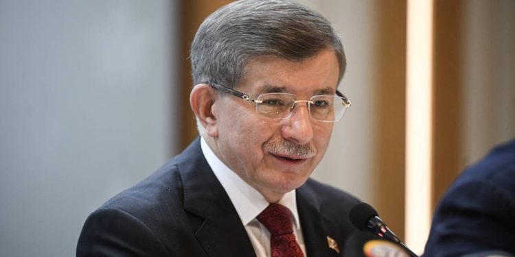 Davutoğlu'ndan Nebati paylaşımı: Bunlarda utanma, ar, haya kalmamış, siyasi ahlak hiç kalmamış