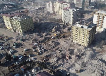 Depremde 250’den fazla kişi ölmüştü! Ebrar Sitesi’nin müteahhitlerinden biri tutuklandı