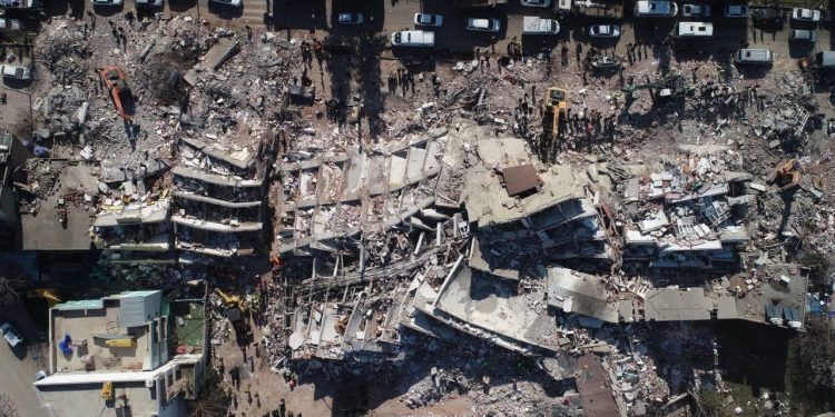 Depremin 122’nci gününde enkazda kadın cesedi bulundu