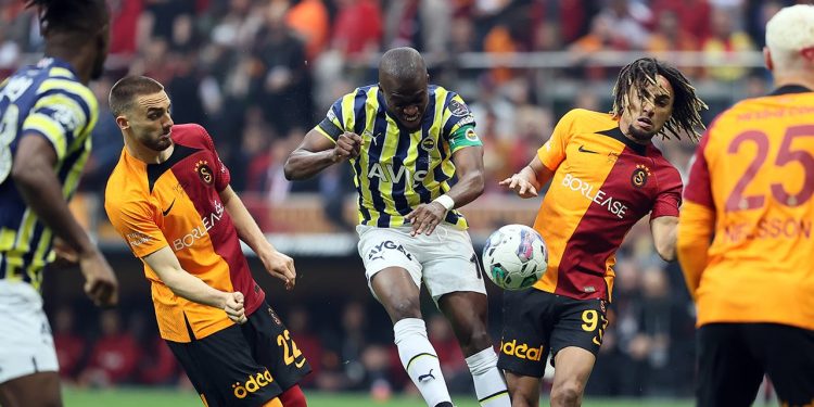 Derbi Galatasaray'ın üstünlüğüyle son buldu