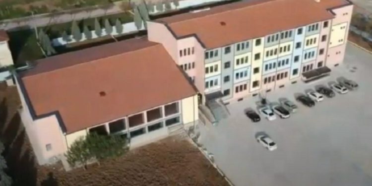Derince Meslek ve Teknik Anadolu Lisesi'nde tehdit skandalı!