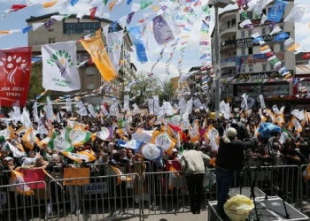 Dicle Anter seçim sonuçlarını değerlendirdi: "HDP yüzde 13'ten 8'e düşmenin nedenlerini halka açıklamalı"