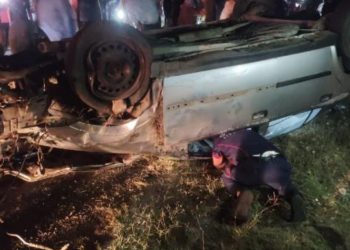 Diyarbakır'da otomobil şarampole devrildi: Biri çocuk iki ölü, dört ağır yaralı