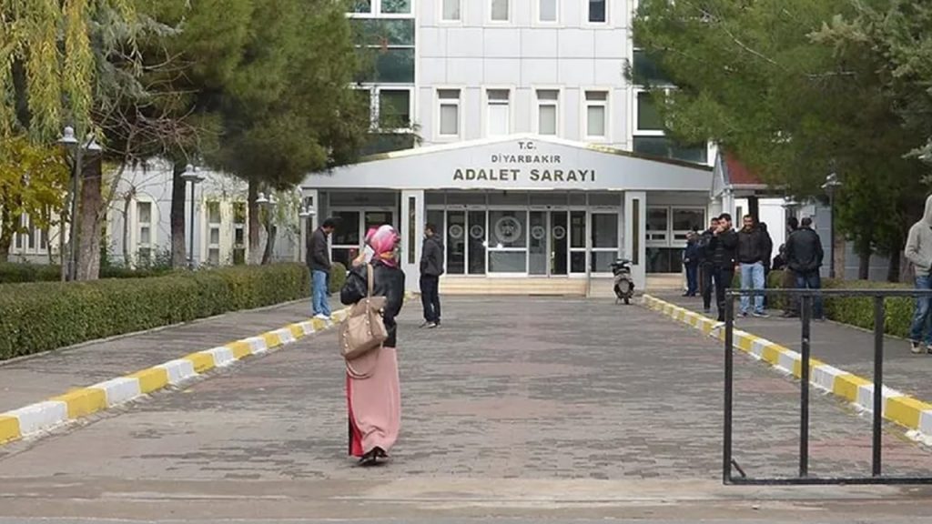 Diyarbakır'da 'yemek ve taşıma ihalesinde usulsüzlük' iddiası: 17 milli eğitim müdürü hakkında soruşturma