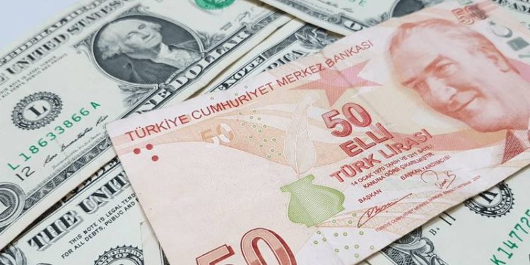 Dolar kurunda rekor serisi çarşamba günü de devam ediyor.