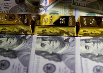 Döviz kurları tarihi seviyelerde: Dolar serbest piyasada 23 lirayı geçti, altın rekor yeniledi